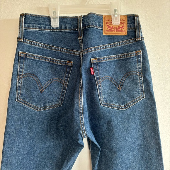 Levi Wedgie Skinny Jeans - Picture 6 of 8